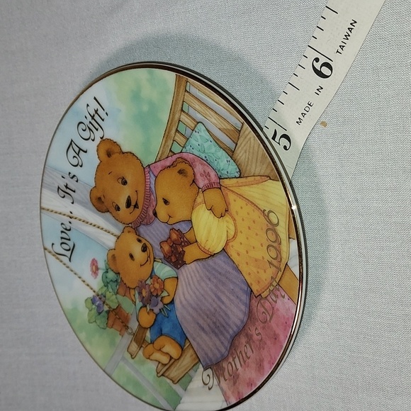 Vintage 1996 Avon Mother's Day Plate in Original Box - Picture 3 of 5